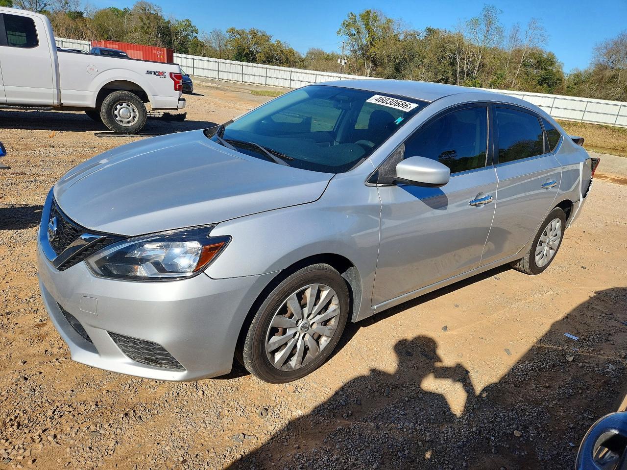 2019 Nissan Sentra S - zdjęcie główne