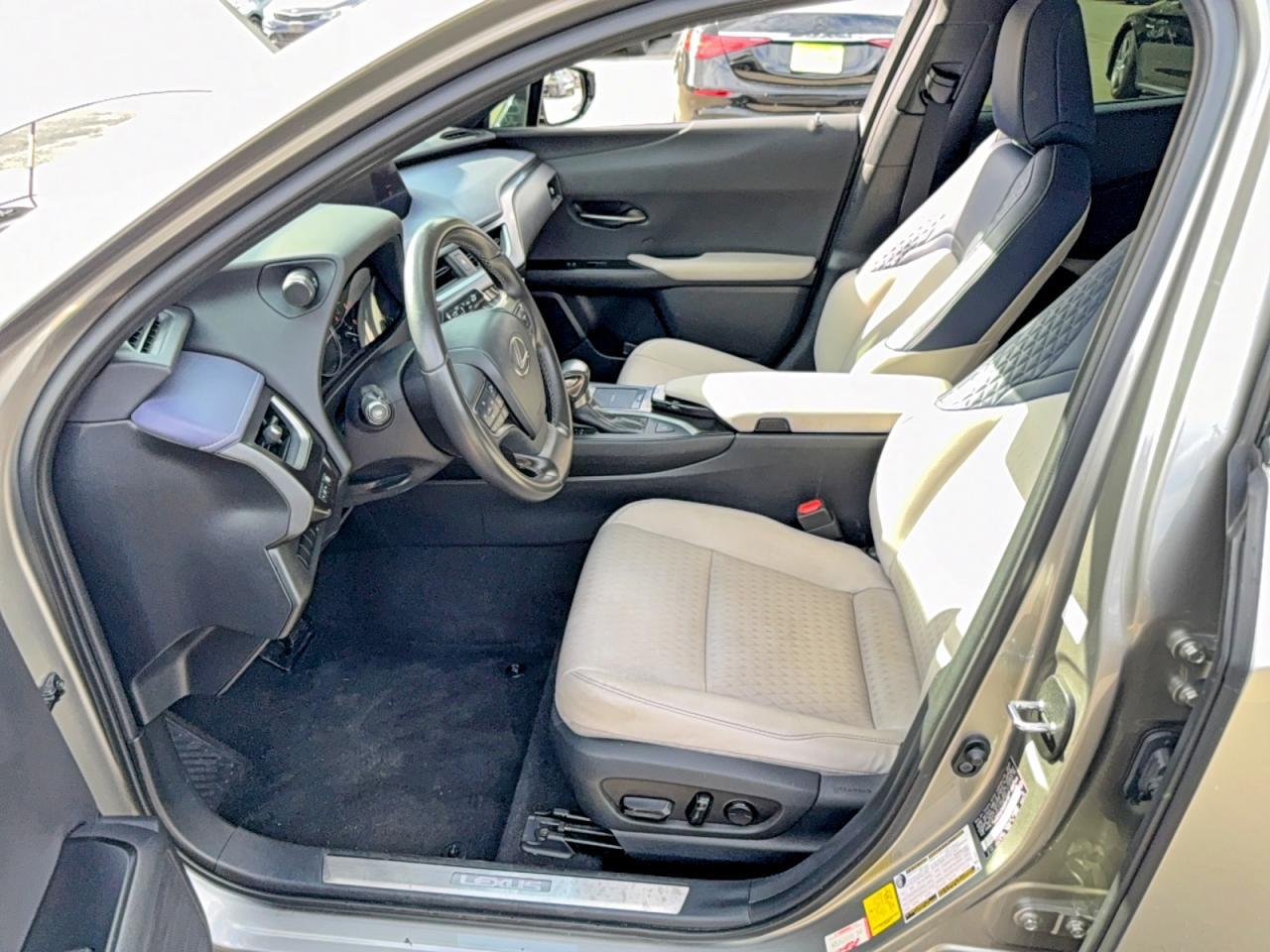 2021 Lexus Ux 200 Base - zdjęcie 12