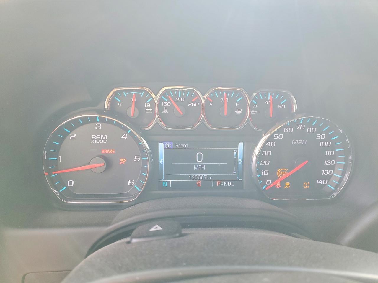2018 Chevrolet Suburban C1500 Lt - zdjęcie 9