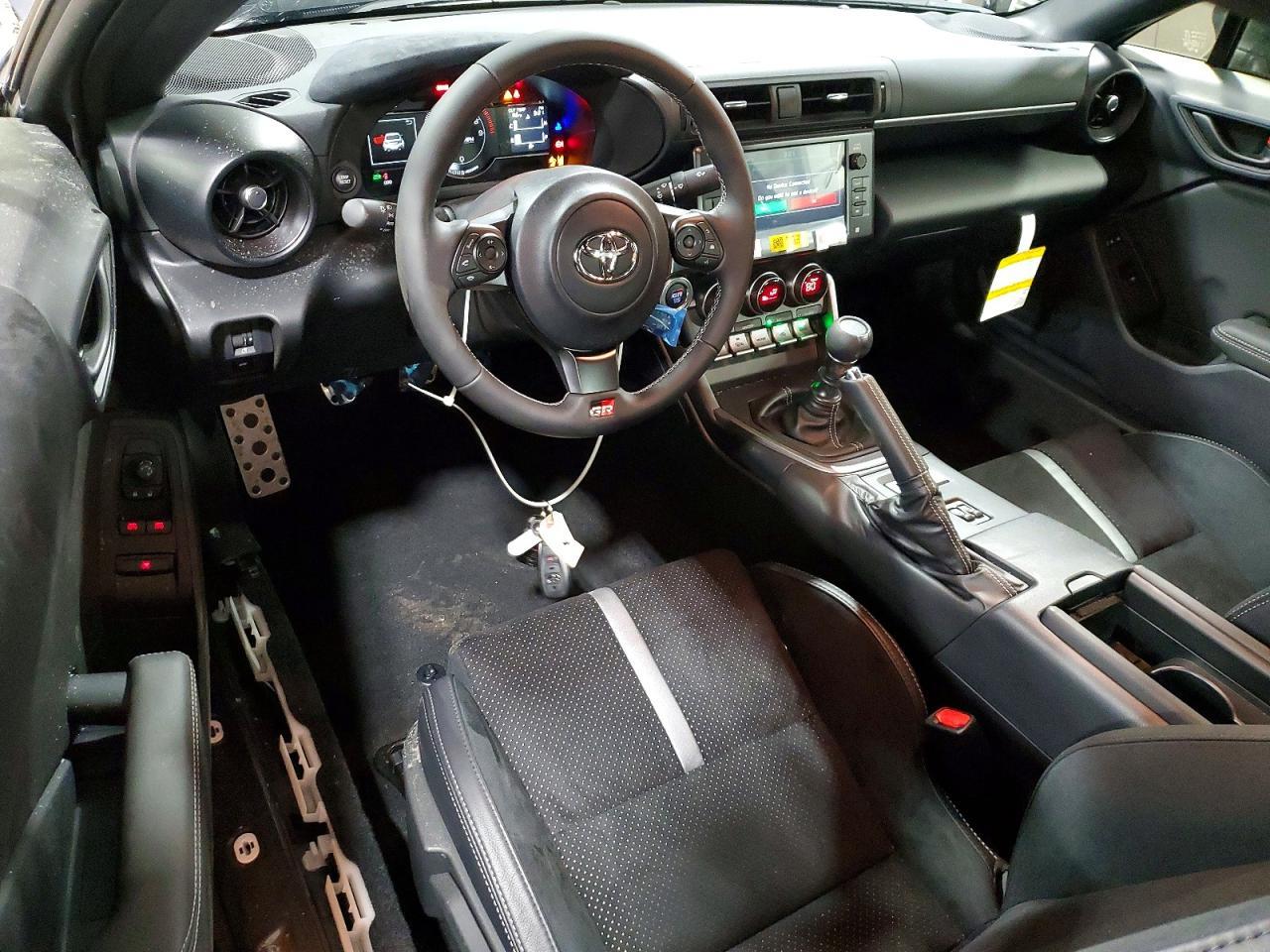 2025 Toyota Gr86 Premium - zdjęcie 8