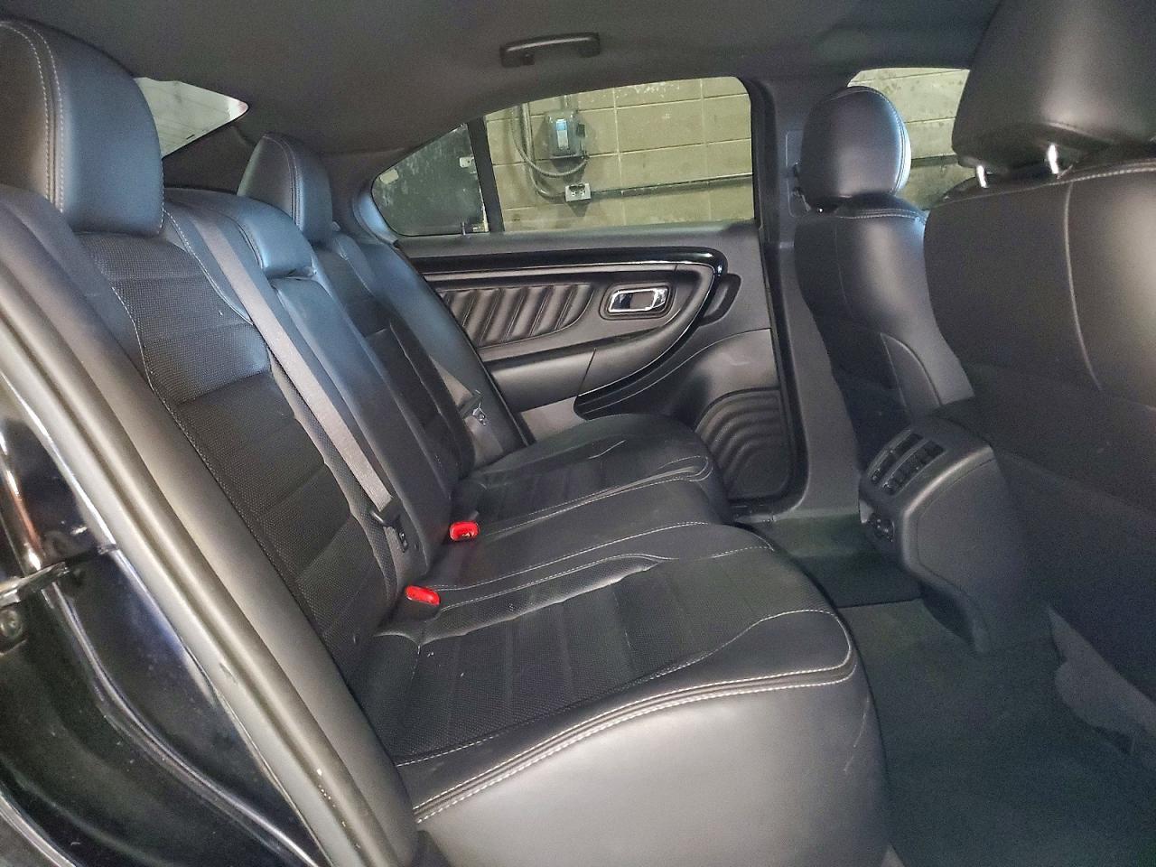 2018 Ford Taurus Sho - zdjęcie 10
