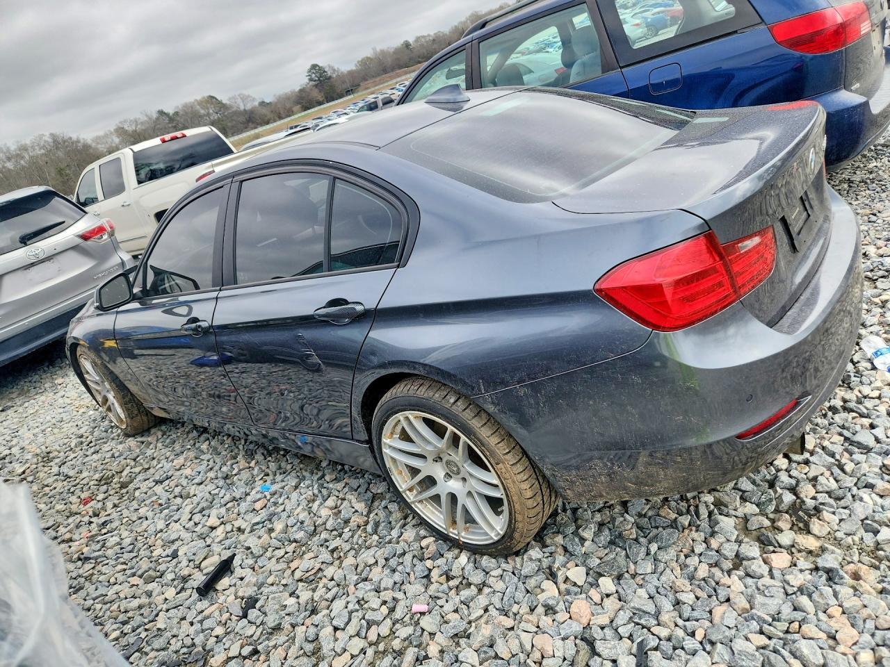 2014 BMW 320 I - zdjęcie 2