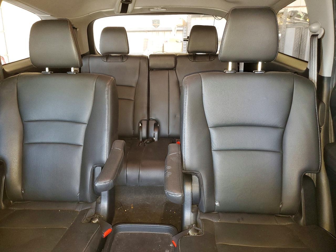 2021 Honda Pilot Touring - zdjęcie 10