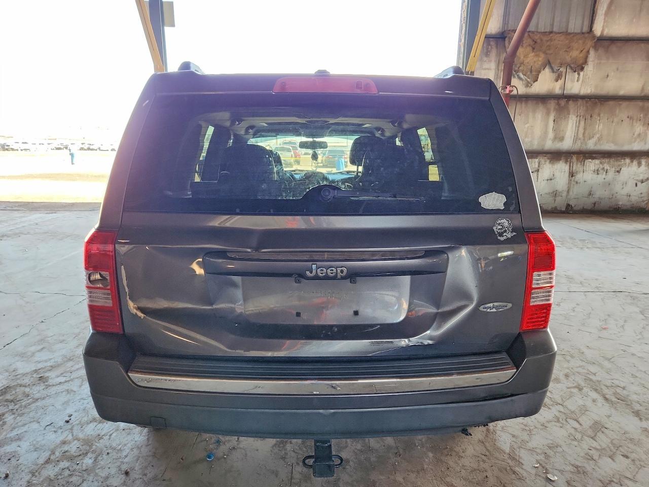 2016 Jeep Patriot Latitude - zdjęcie 6