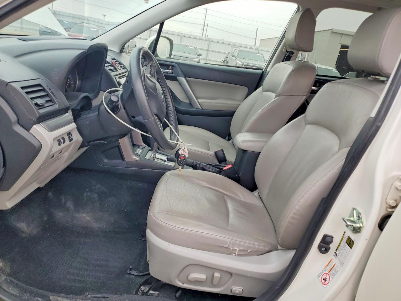 2014 Suba Forester - zdjęcie 7