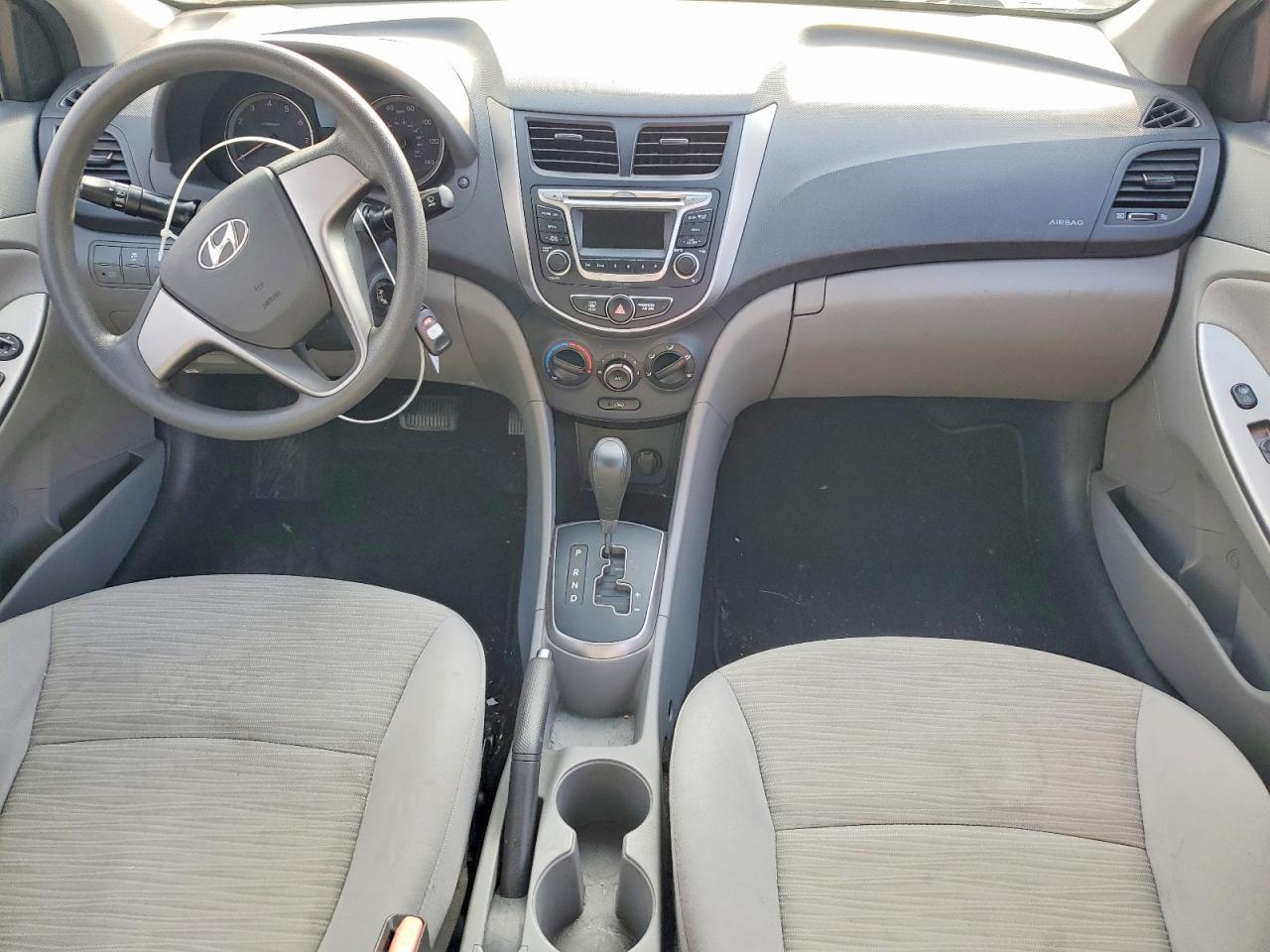 2016 Hyundai Accent Se - zdjęcie 8