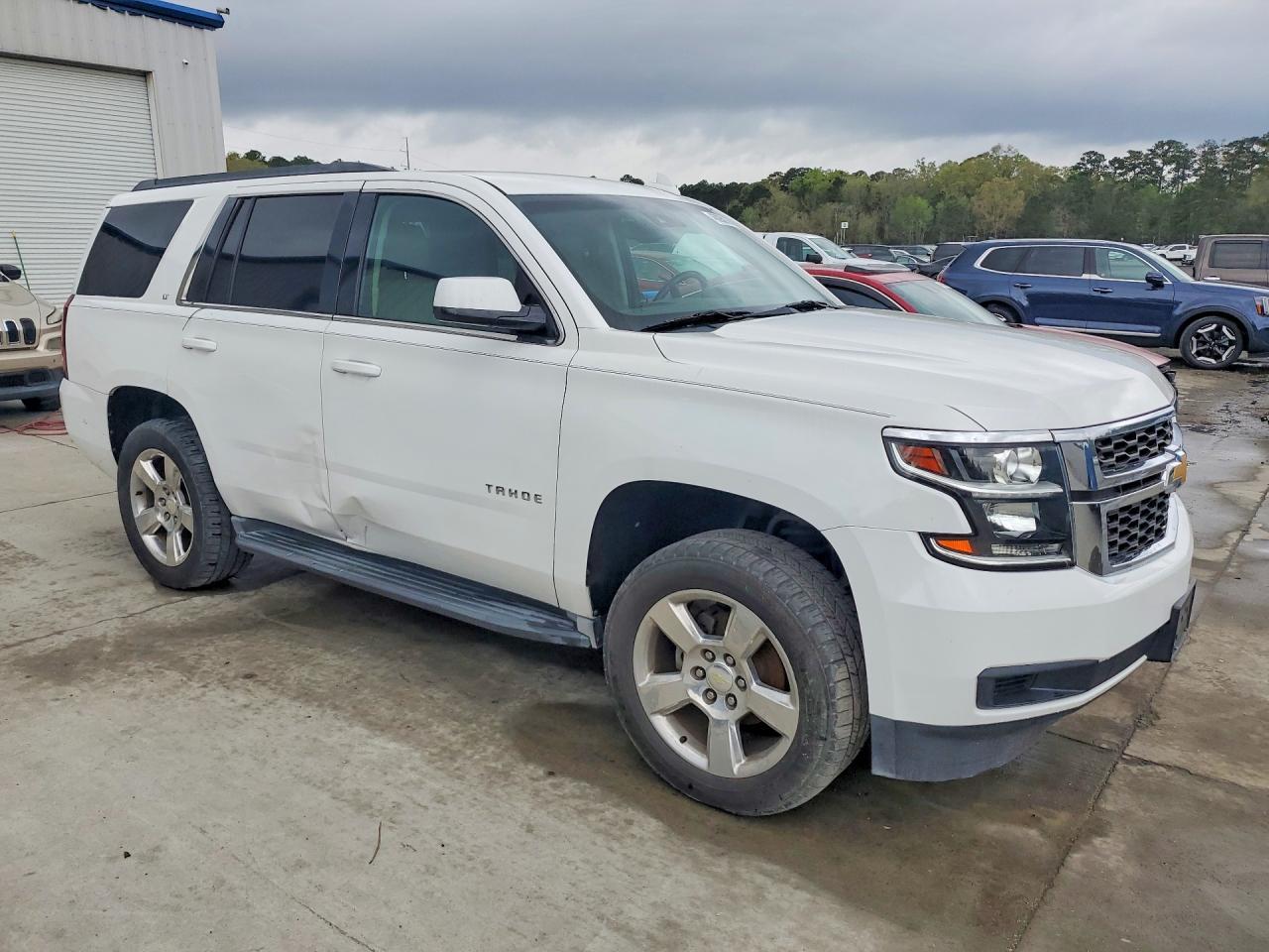 2016 Chevrolet Tahoe C1500 Lt - zdjęcie 4