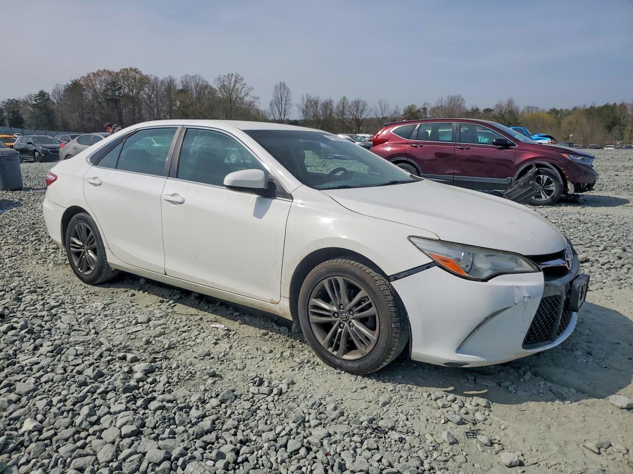 2016 Toyota Camry Se - zdjęcie 4