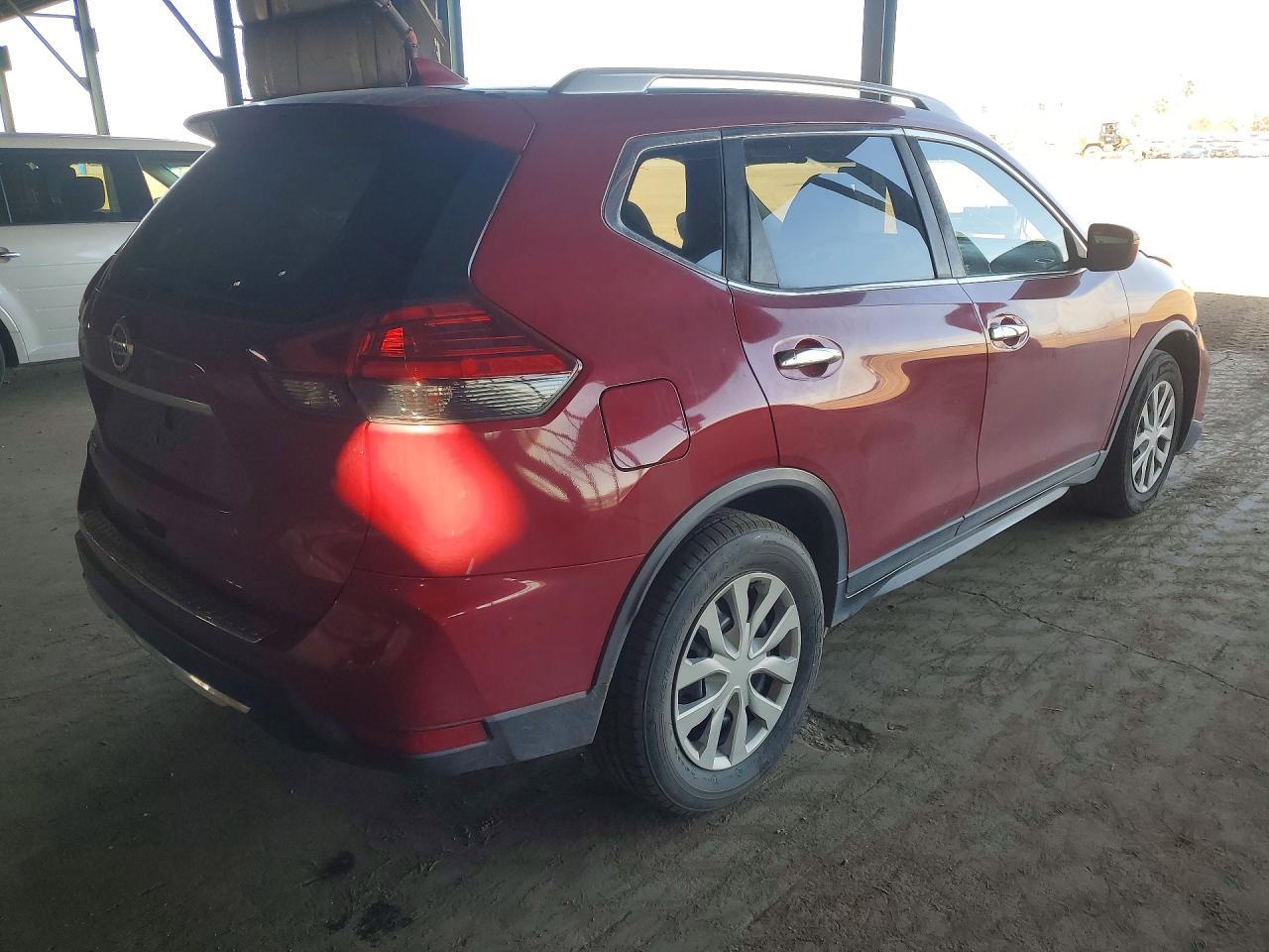 2017 Nissan Rogue S - zdjęcie 3