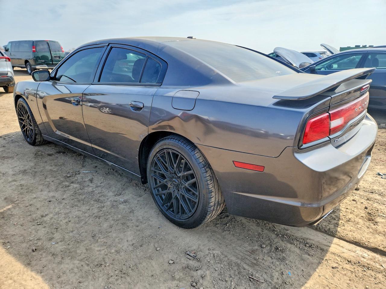 2014 Dodge Charger Sxt - zdjęcie 2