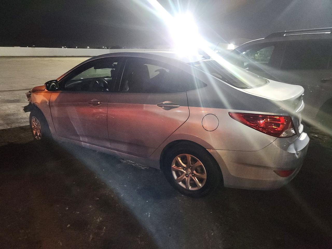 2014 Hyundai Accent Gls - zdjęcie 2