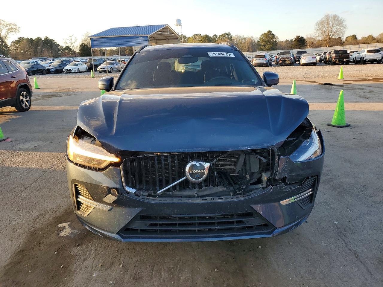 2022 Volvo Xc60 B5 Momentum - zdjęcie 5