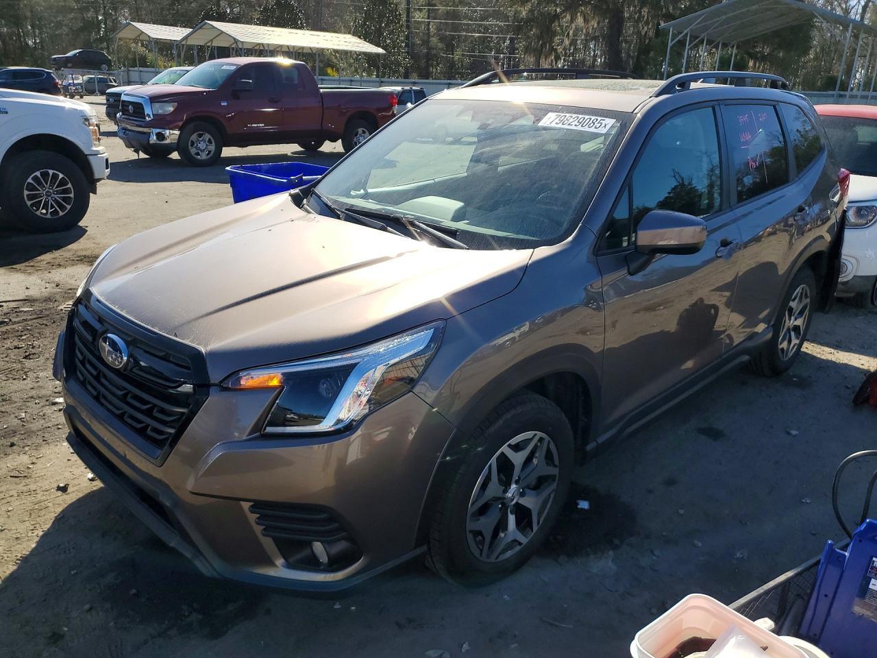 2023 Subaru Forester Premium - zdjęcie główne
