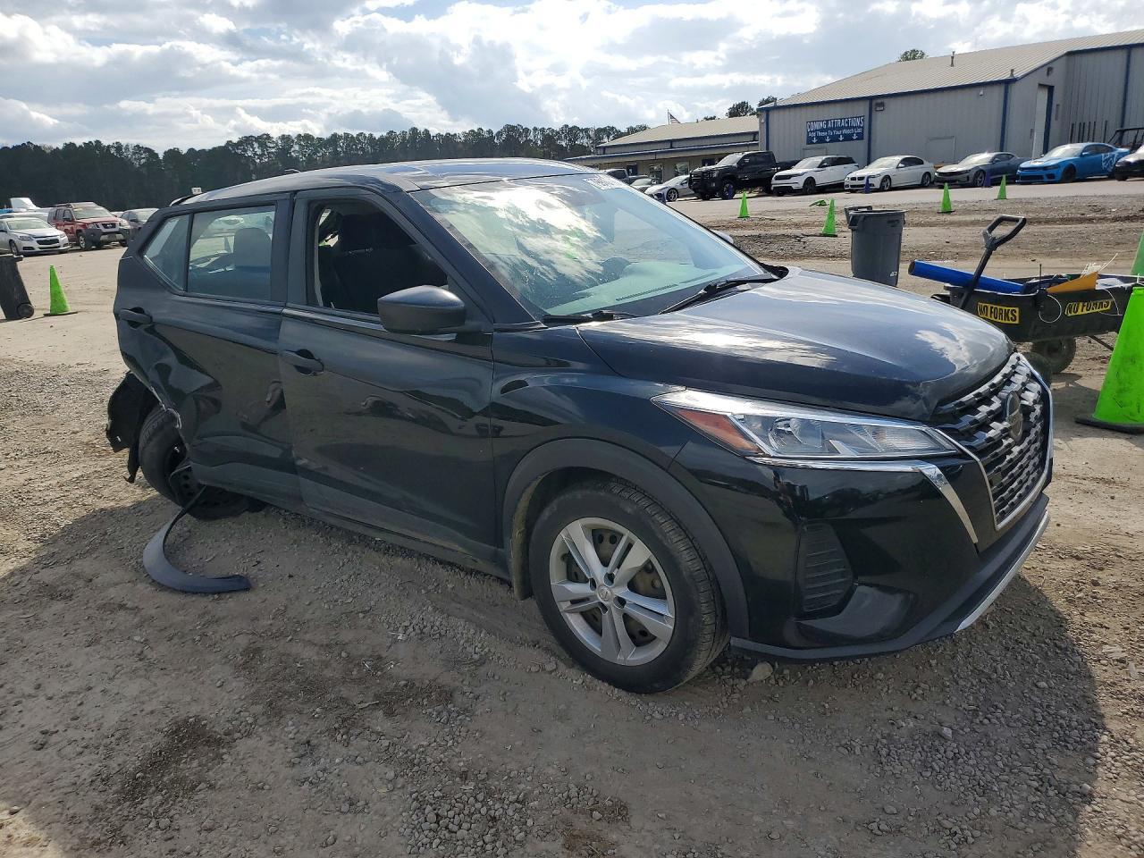 2021 Nissan Kicks S - zdjęcie 4