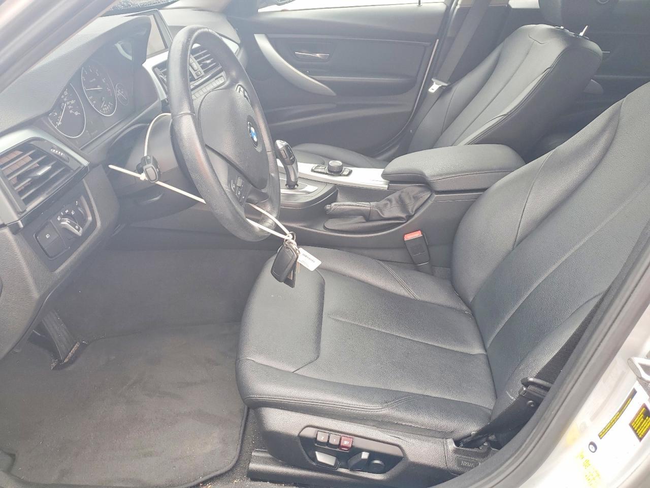 2015 BMW 320 I - zdjęcie 7