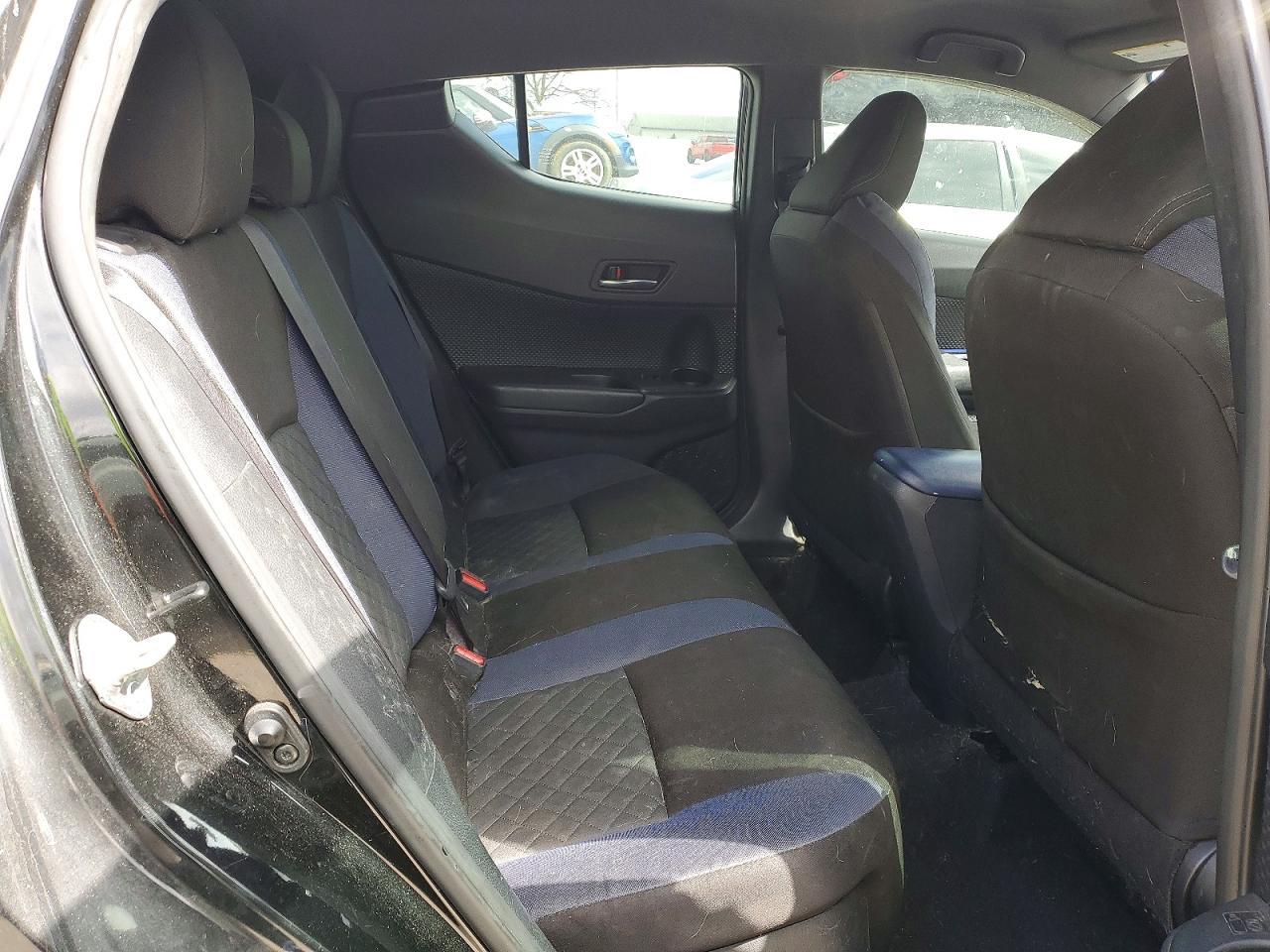 2020 Toyota C-Hr Xle - zdjęcie 11