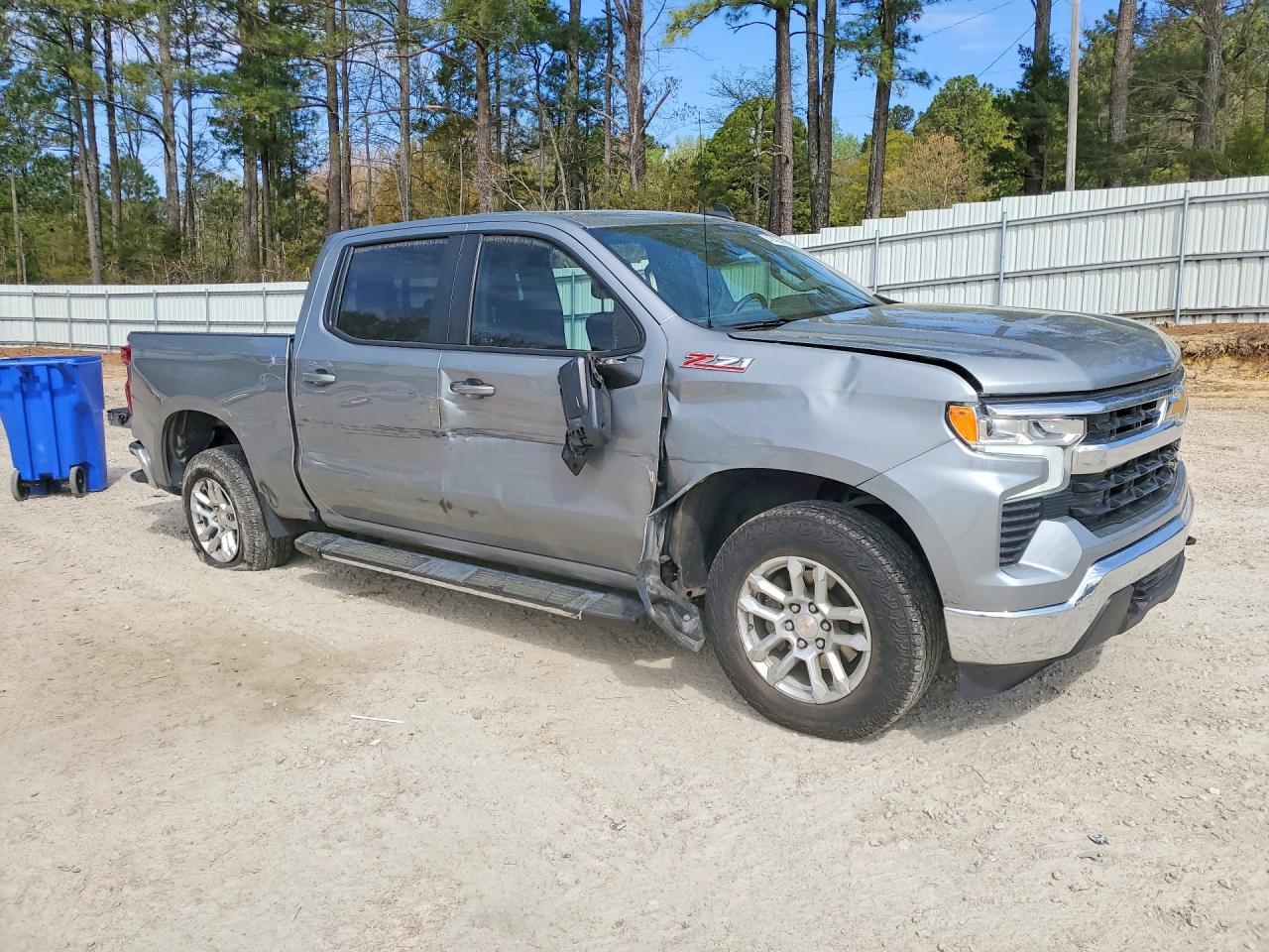 2025 Chevrolet Silverado K1500 Lt - zdjęcie 4