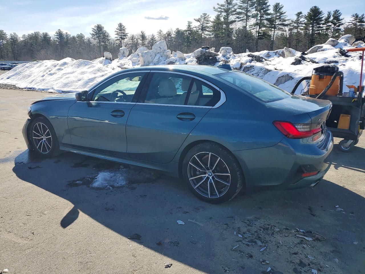 2020 BMW 330Xi - zdjęcie 2