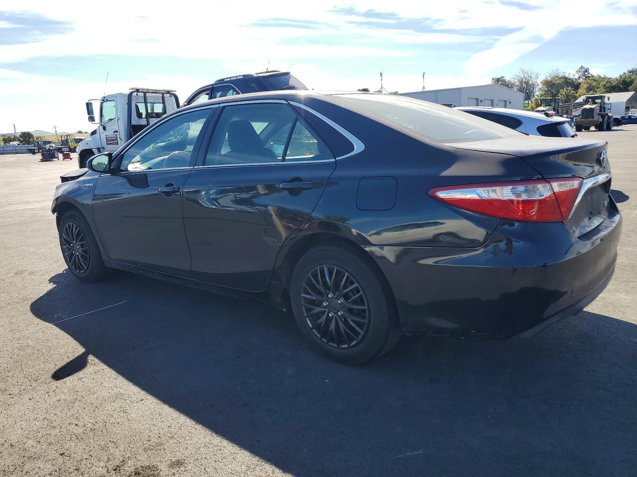 2016 Toyota Camry Hybrid Le - zdjęcie 2