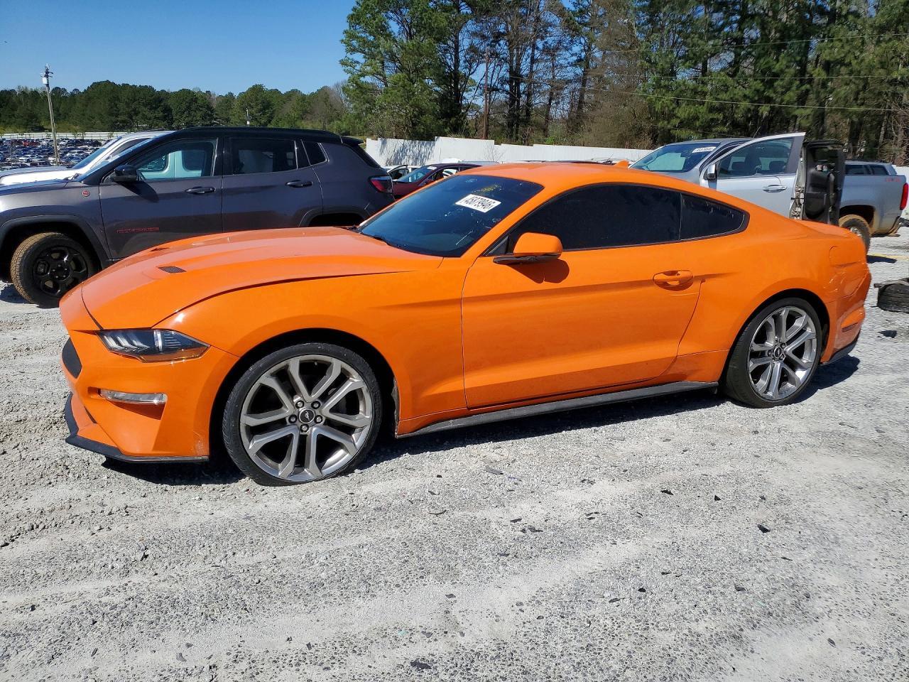 2021 Ford Mustang - zdjęcie główne