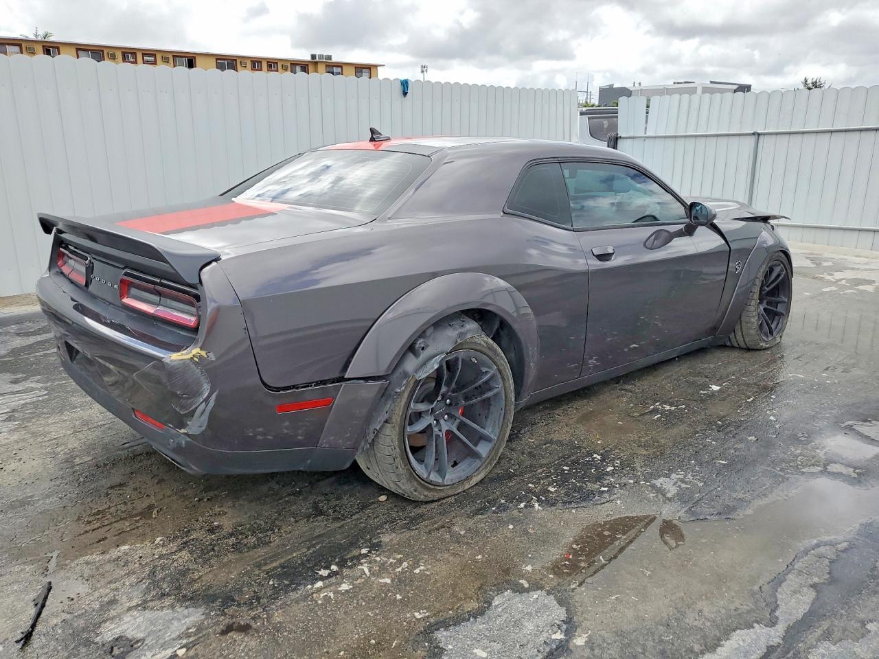 2021 Dodge Challenger Srt Hellcat - zdjęcie 3
