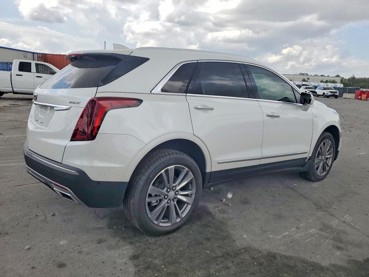 2025 Cadillac Xt5 Premium Luxury - zdjęcie 3