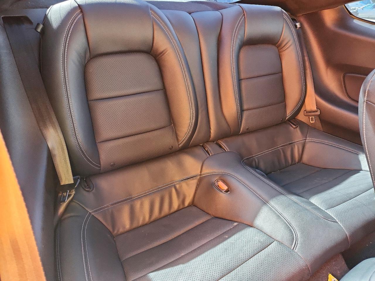 2022 Ford Mustang - zdjęcie 10