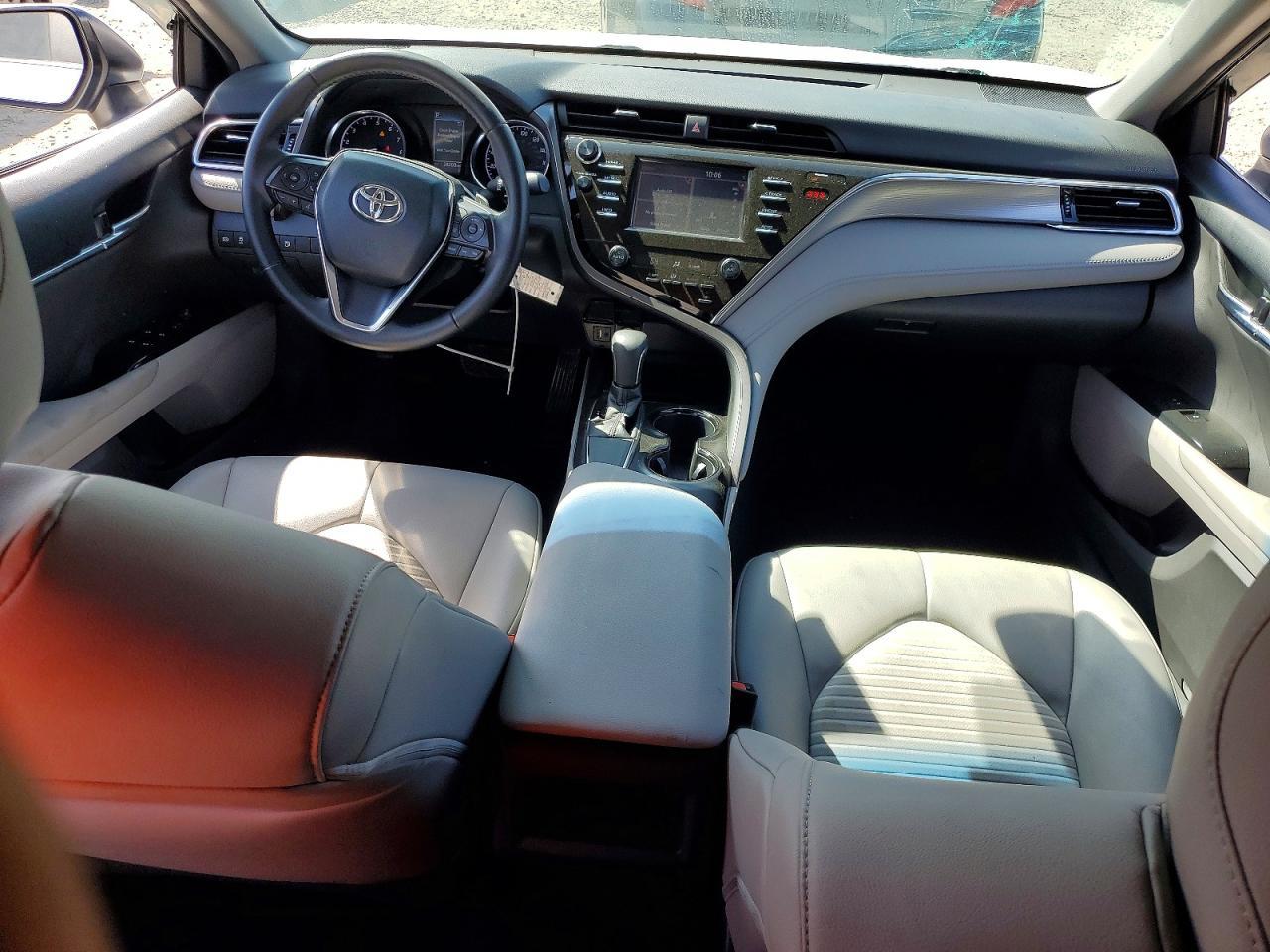 2018 Toyota Camry Se - zdjęcie 8