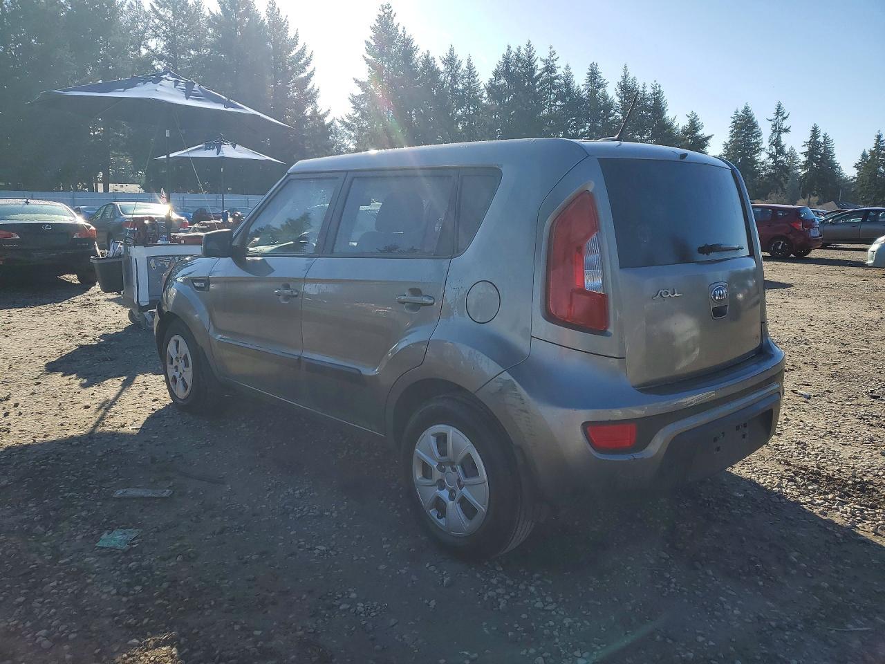 2013 Kia Soul Base - zdjęcie 2