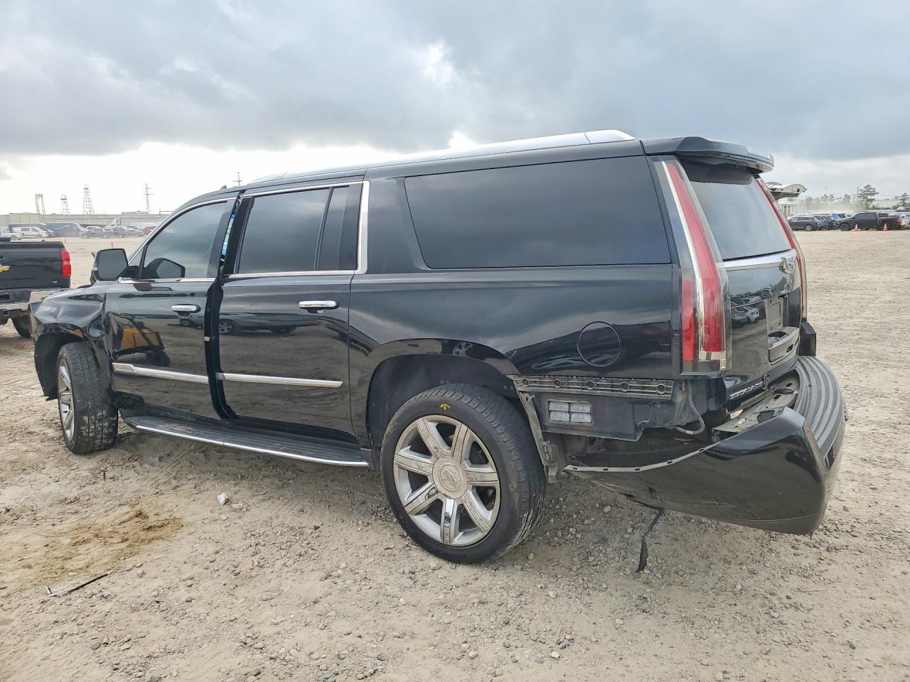 2018 Cadillac Escalade Esv Luxury - zdjęcie 2