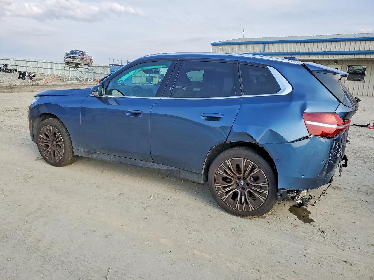 2025 BMW X3 30 xDrive - zdjęcie 2