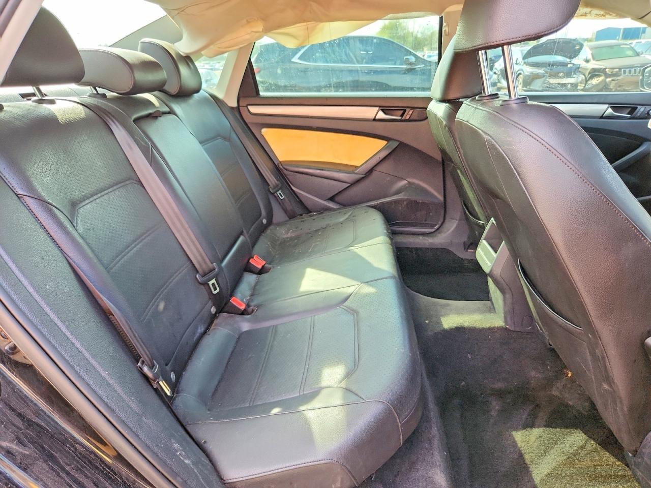 2015 Volkswagen Passat S - zdjęcie 10