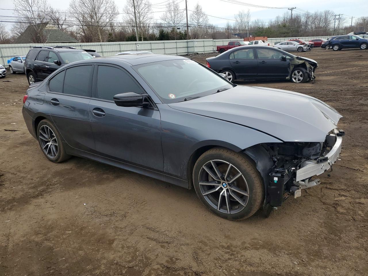 2021 BMW 330Xe - zdjęcie 4