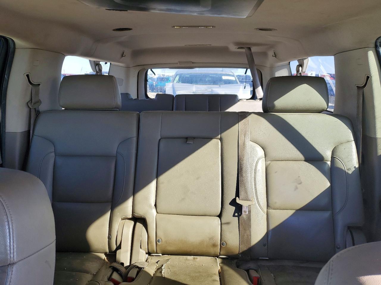 2015 Chevrolet Suburban C1500 Lt - zdjęcie 10