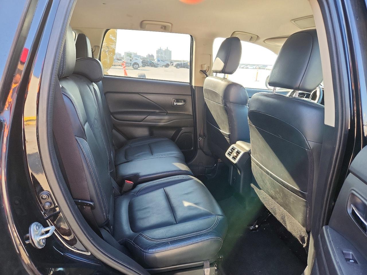 2020 Mitsubishi Outlander Se - zdjęcie 11