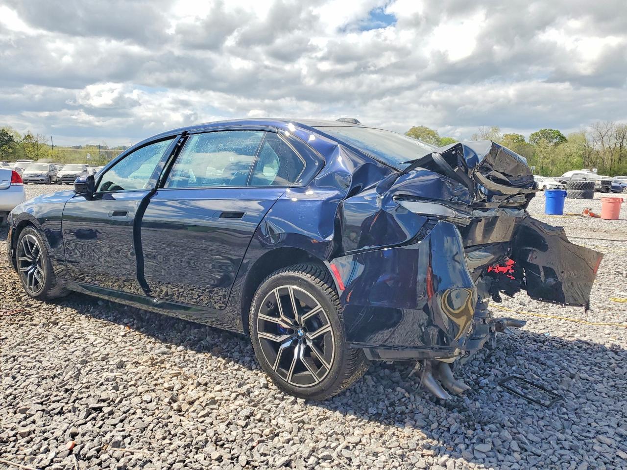 2024 BMW 760 Xi - zdjęcie 2