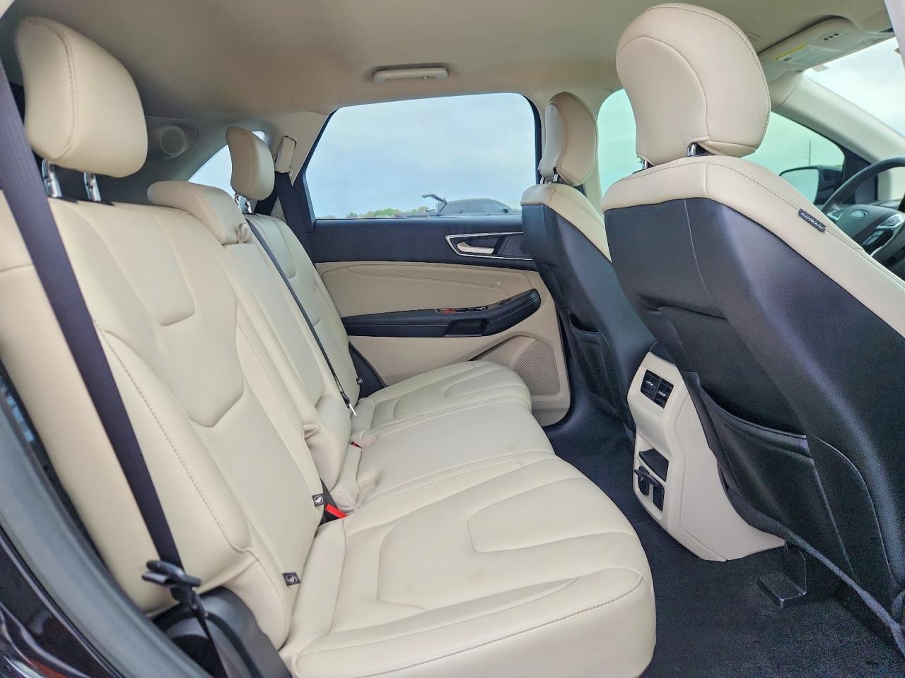 2019 Ford Edge Titanium - zdjęcie 11