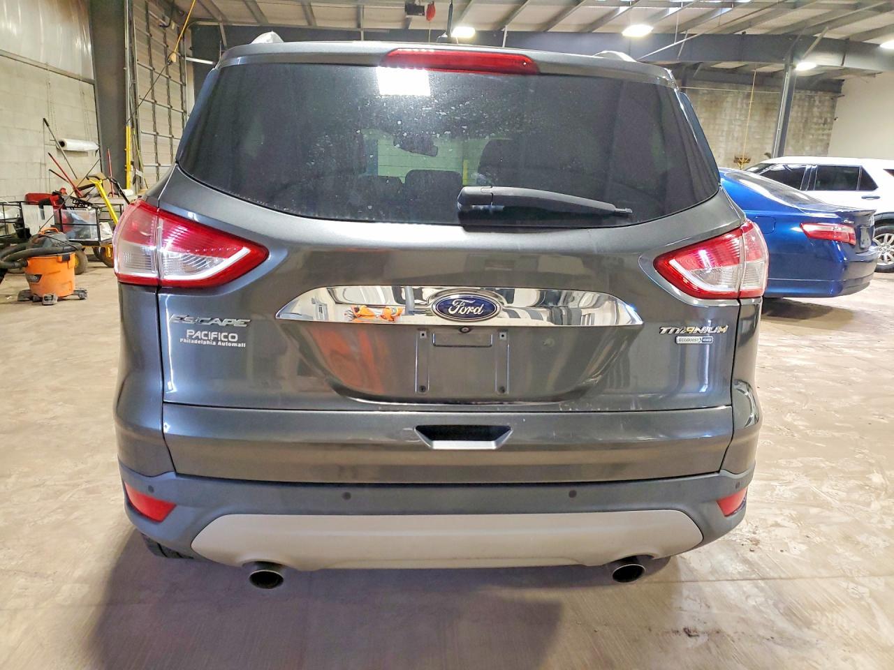 2016 Ford Escape Titanium - zdjęcie 6