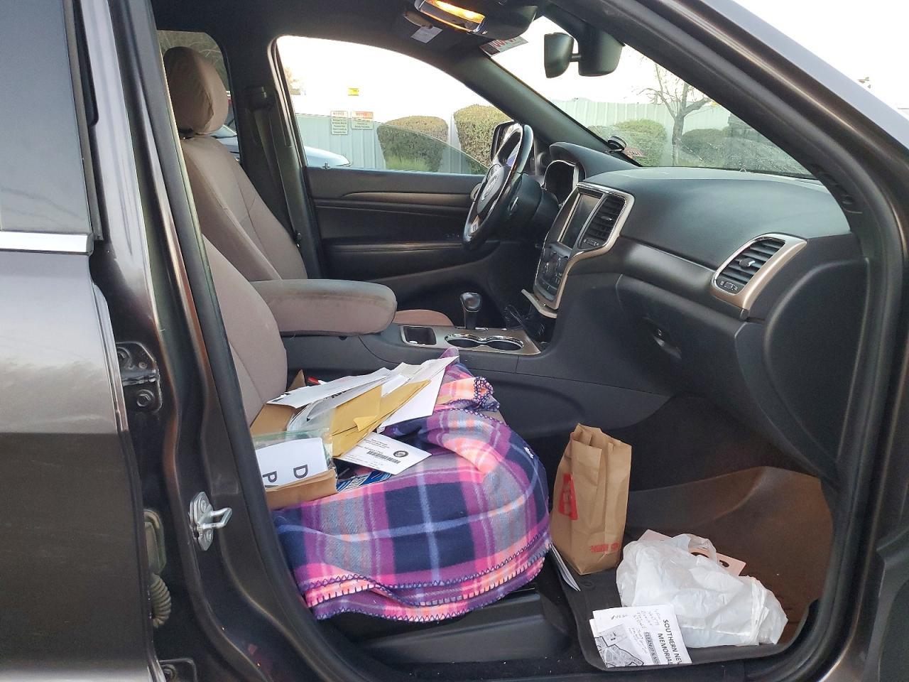 2015 Jeep Grand Cherokee Laredo - zdjęcie 13