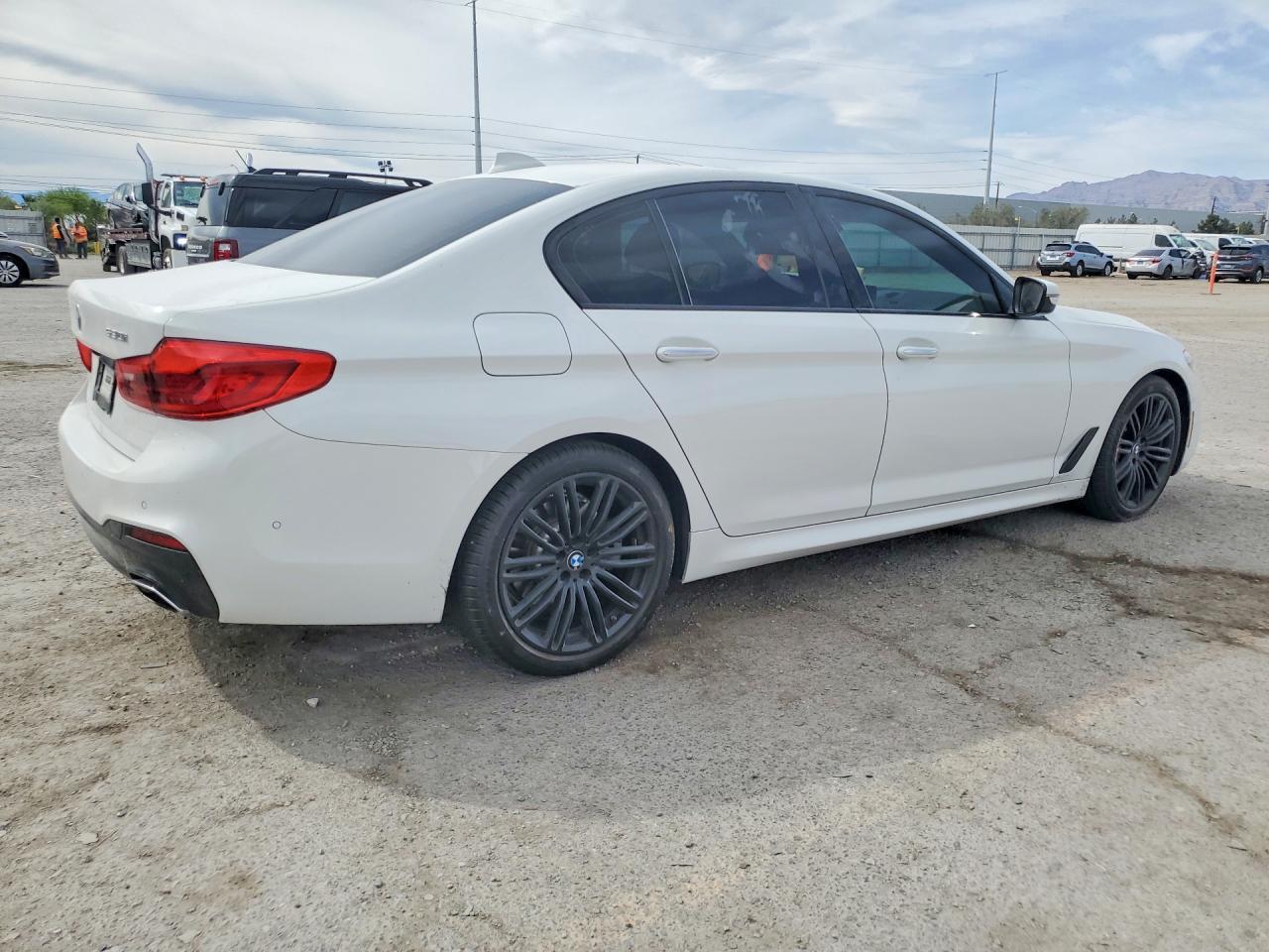 2018 BMW 530 I - zdjęcie 3
