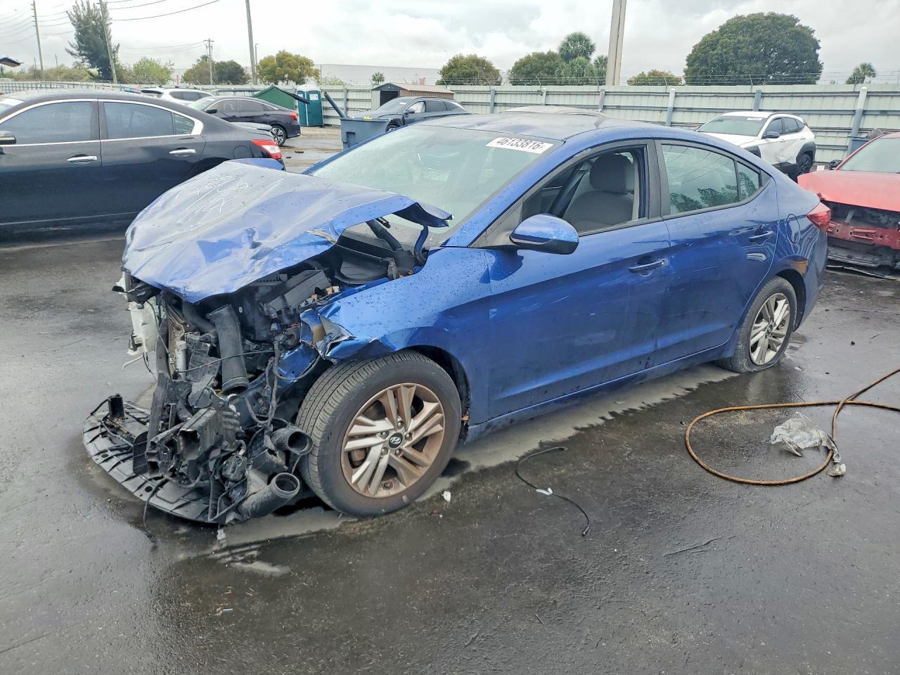 2019 Hyundai Elantra Sel - zdjęcie główne
