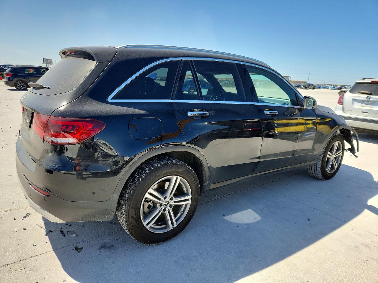 2021 Mercedes-Benz Glc 300 - zdjęcie 3