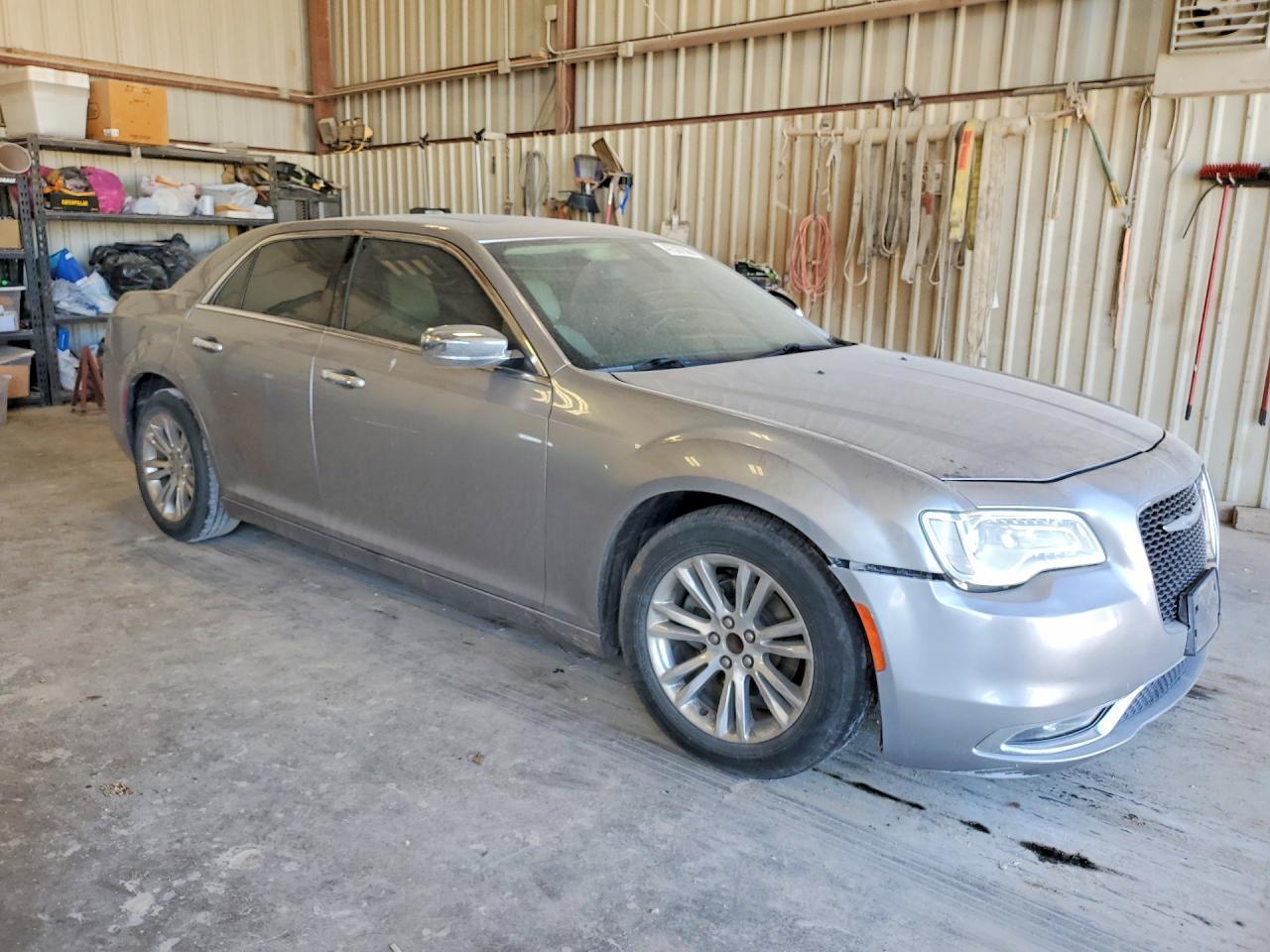 2017 Chrysler 300C - zdjęcie 4