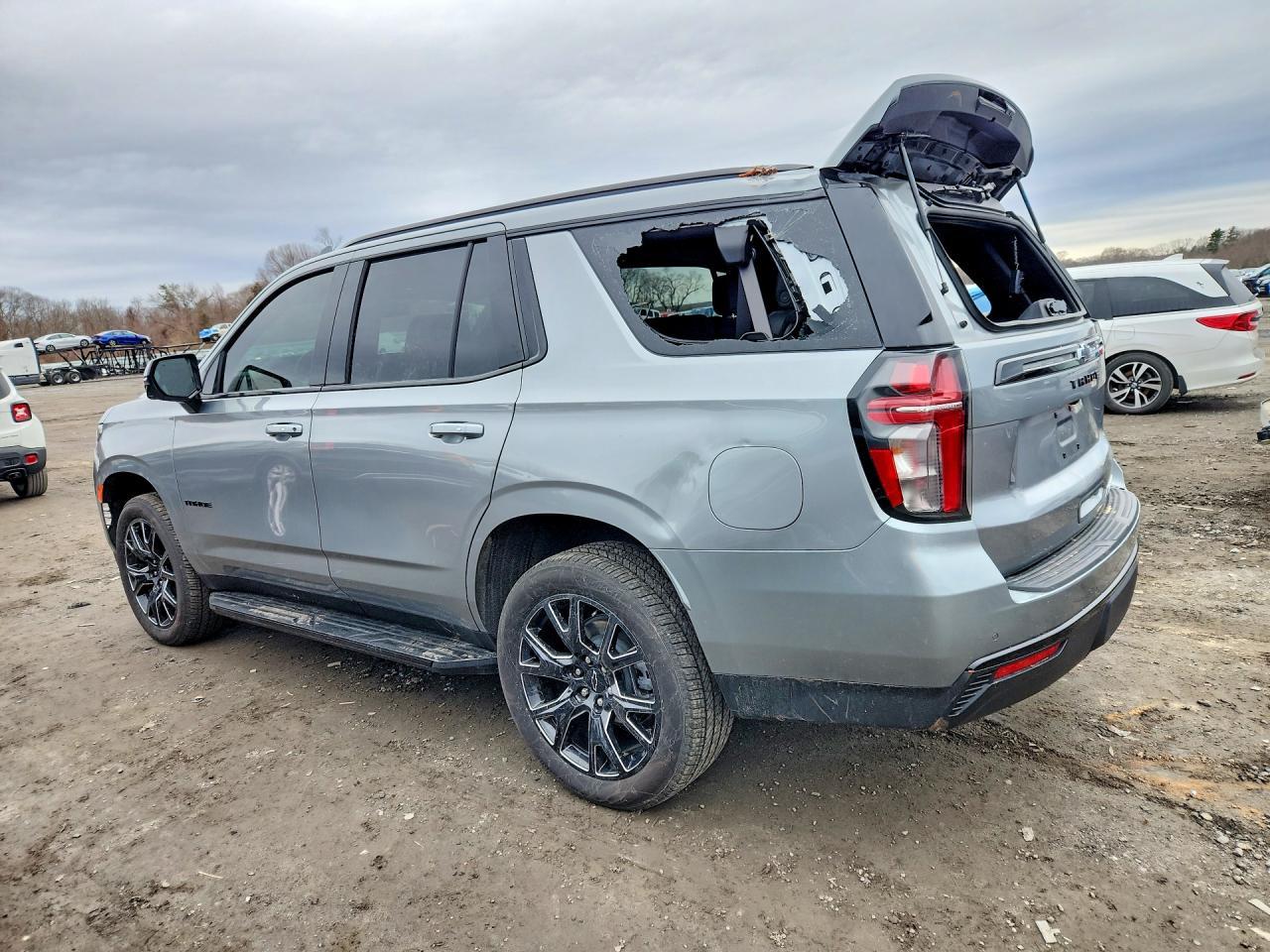 2024 Chevrolet Tahoe K1500 Rst - zdjęcie 2