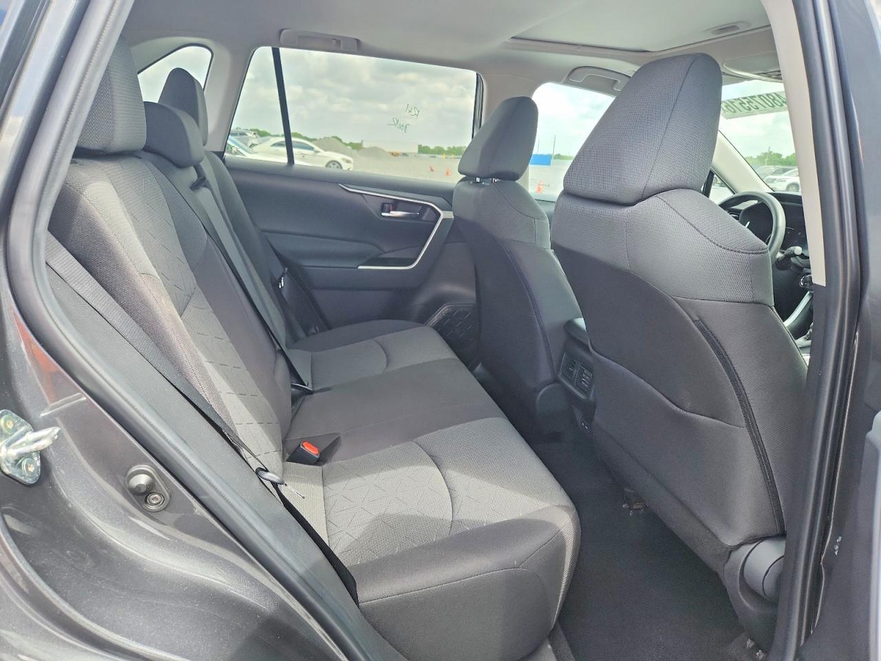 2023 Toyota Rav4 Xle - zdjęcie 11