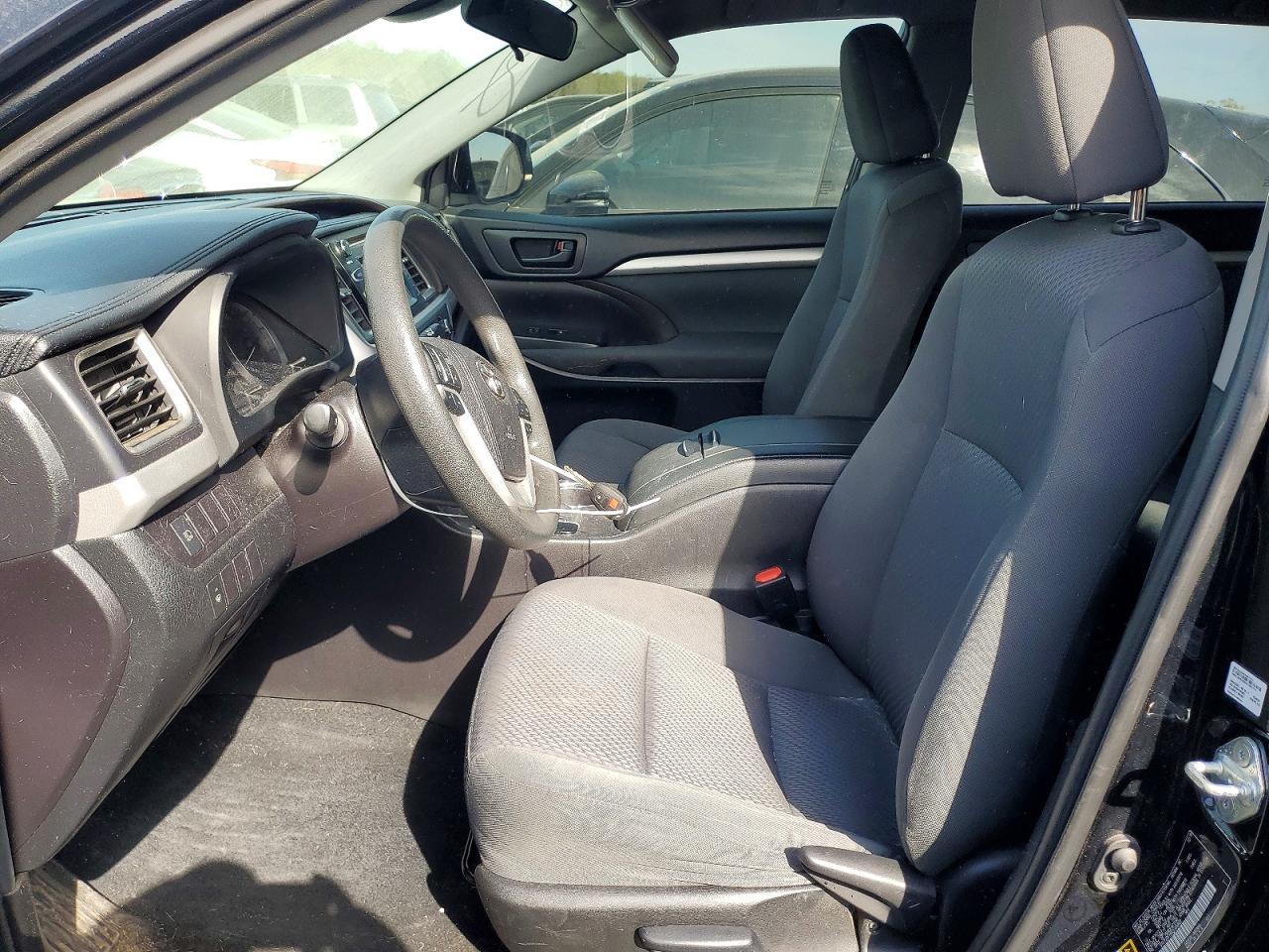 2019 Toyota Highlander Le - zdjęcie 7
