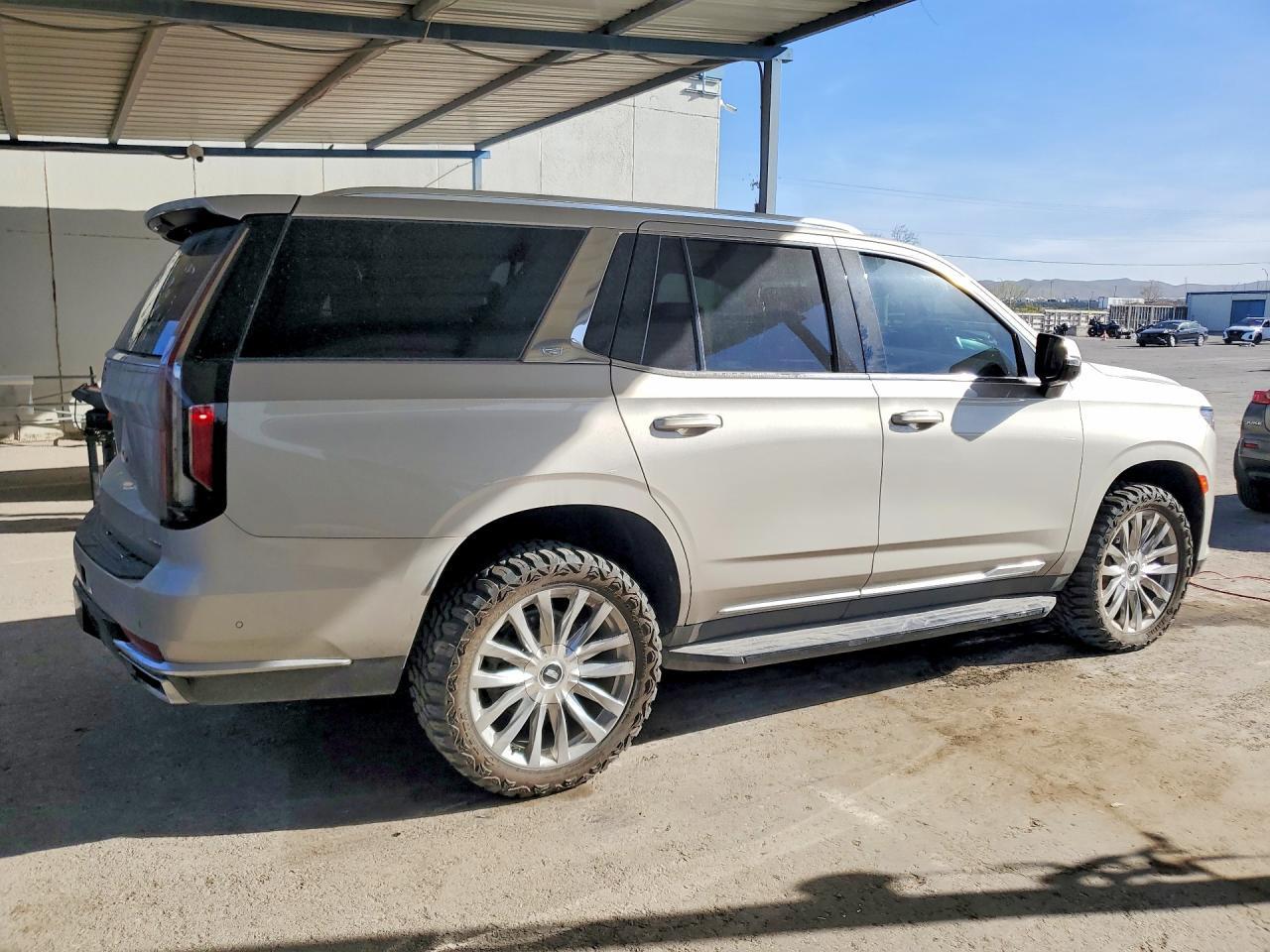 2021 Cadillac Escalade Premium Luxury - zdjęcie 3