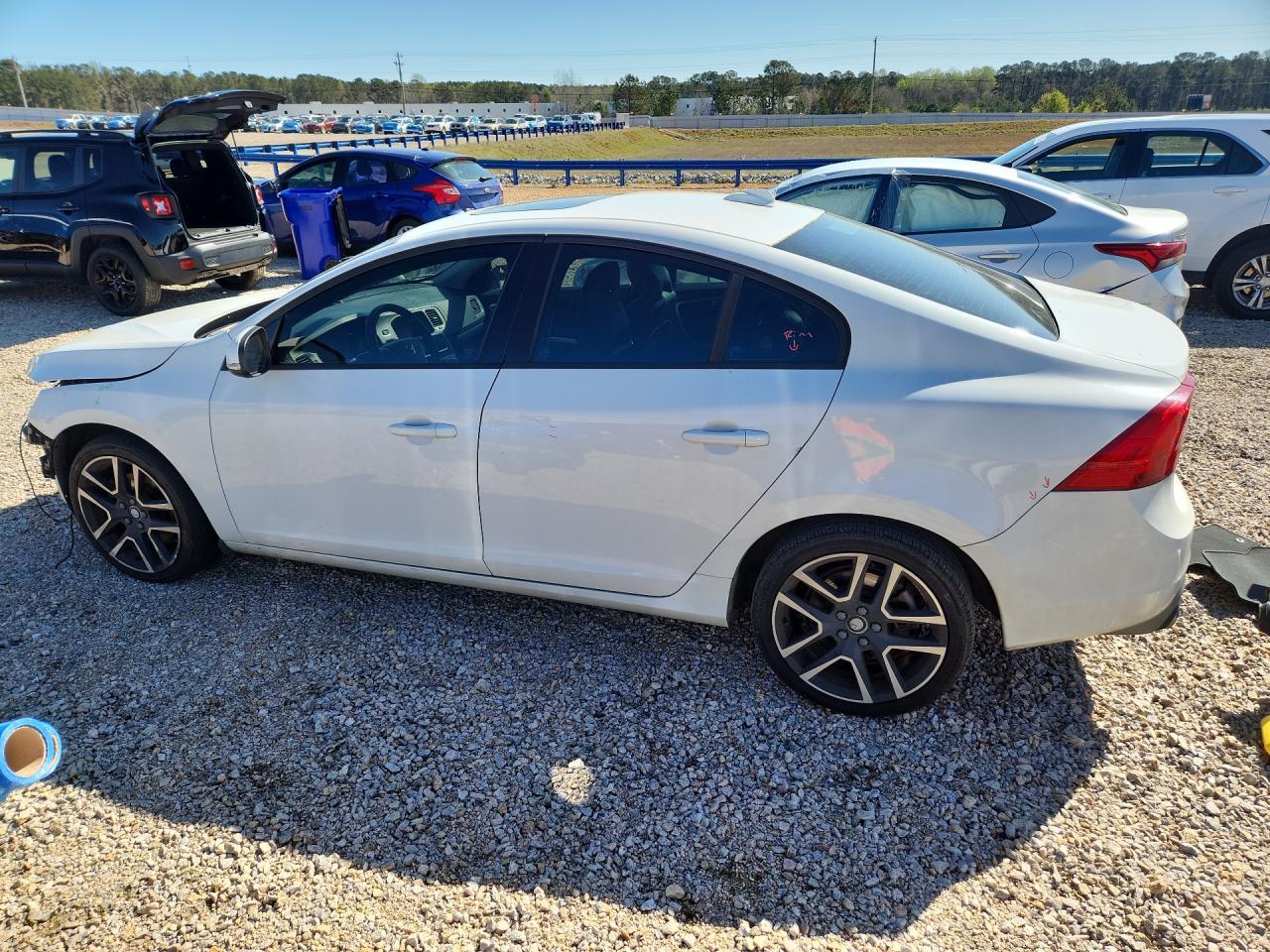 2018 Volvo S60 Dynamic - zdjęcie 2