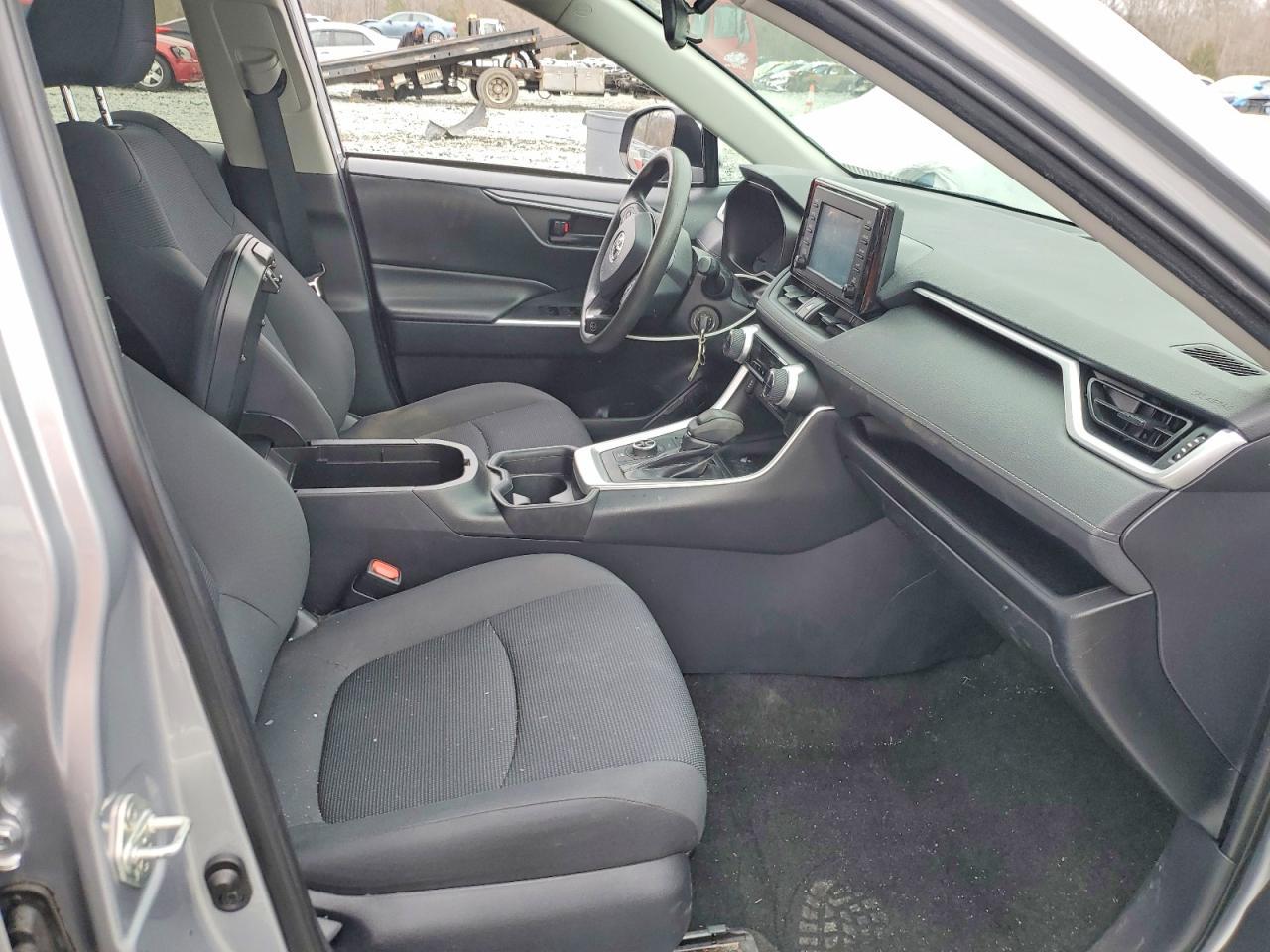 2019 Toyota Rav4 Hybrid Le - zdjęcie 7