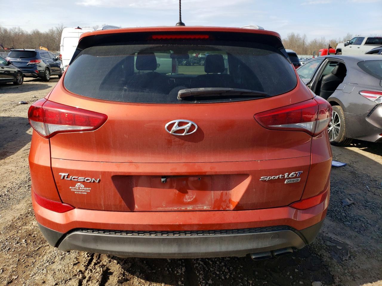 2016 Hyundai Tucson Sport - zdjęcie 6